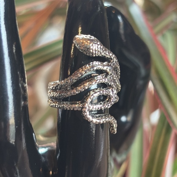 Unisex Silver Alloy Snake Ring - Boho Gothic Punk Love - Lunar New Year Sz 7 - Picture 4 of 12